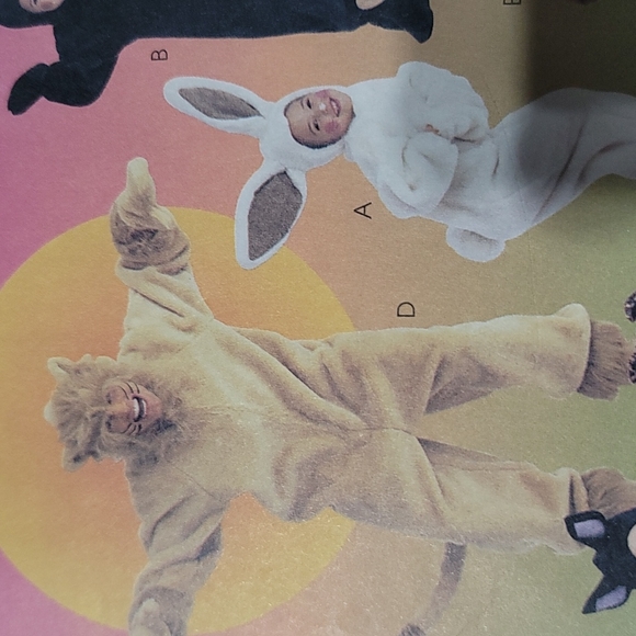 McCall's Costumes 5 Costumes - Picture 2 of 7